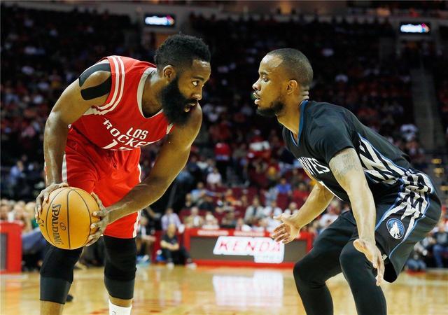 却出乎所有 却出乎所有