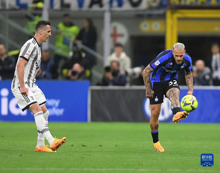 其一是竞技 其一是竞技